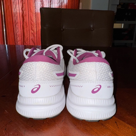 Woman’s asics Gel-contend 7 - Picture 3 of 6